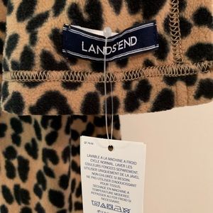 NWT Lands’ End fleece leopard print scarf
